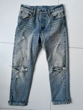 Levi’s boyfriend style Distressed Jeans